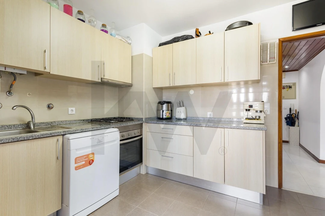 Apartamento T3 para Venda em Santo António dos Cavaleiros e Frielas Foto 4