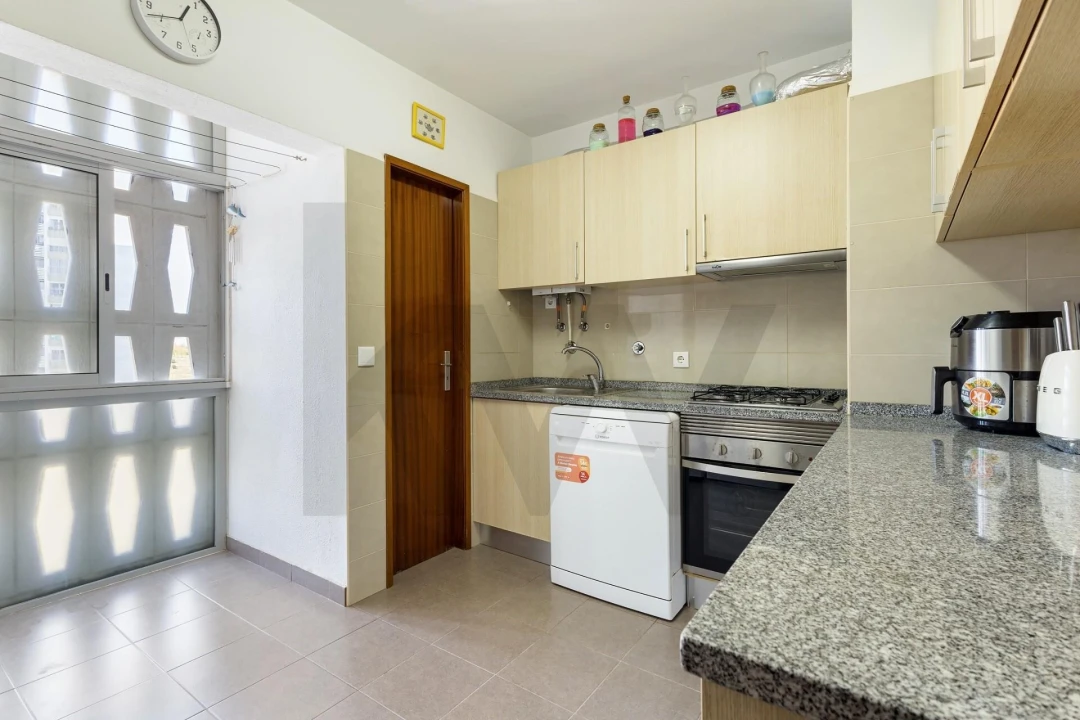 Apartamento T3 para Venda em Santo António dos Cavaleiros e Frielas Foto 3