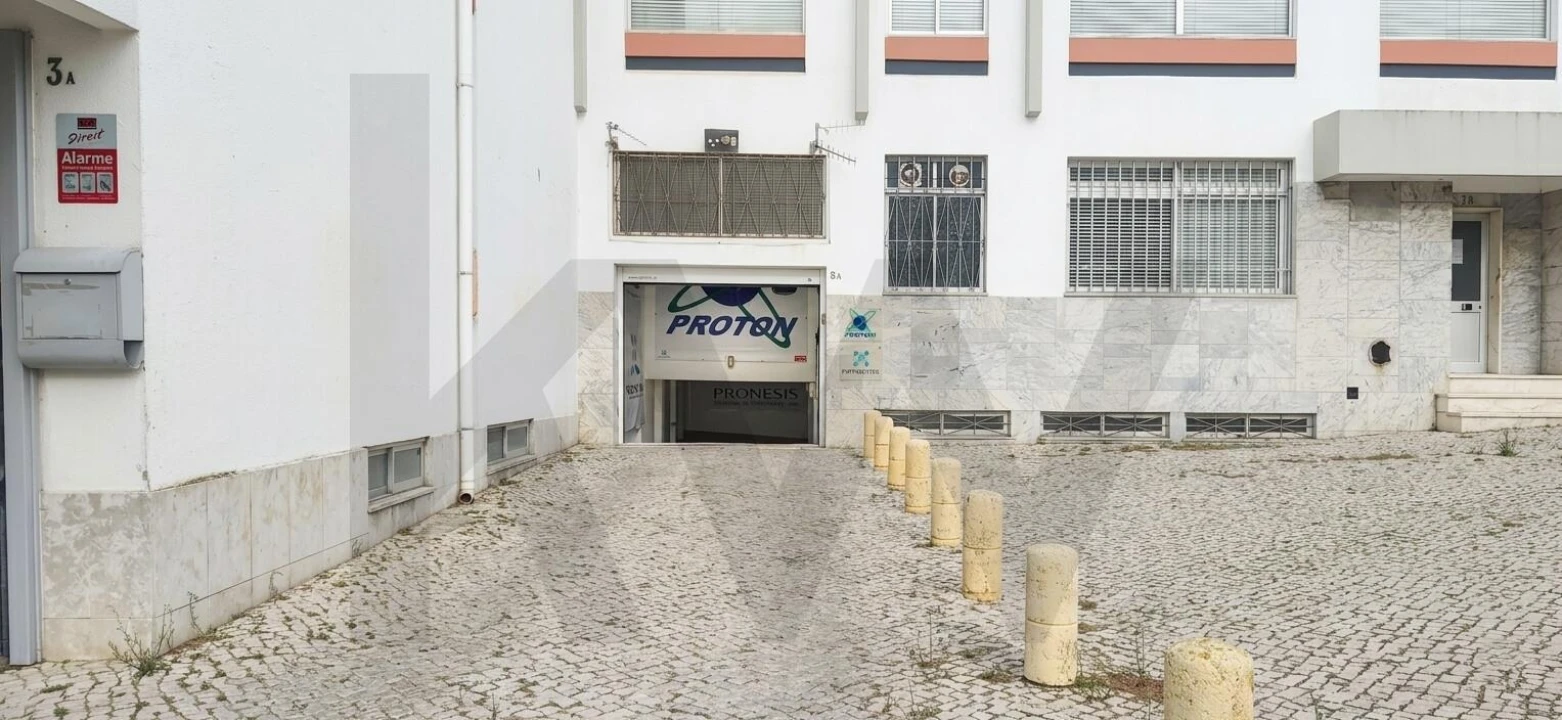 Garagem para Arrendamento em Algés, Linda-A-Velha e Cruz Quebrada-Dafundo Foto 11