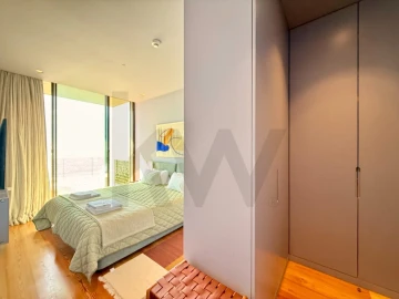 Apartamento T2 para Arrendamento em Aldoar, Foz do Douro e Nevogilde