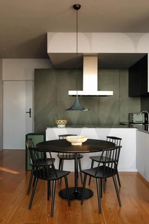 Apartamento T2 para Arrendamento em Aldoar, Foz do Douro e Nevogilde