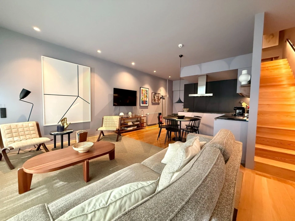 Apartamento T2 para Arrendamento em Aldoar, Foz do Douro e Nevogilde Foto 2