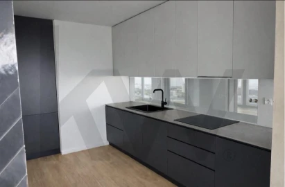 Apartamento T2 para Venda em Carnaxide e Queijas