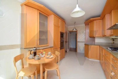 Apartamento T2 para Arrendamento em Cascais e Estoril