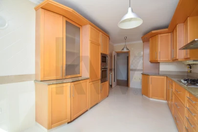 Apartamento T2 para Arrendamento em Cascais e Estoril