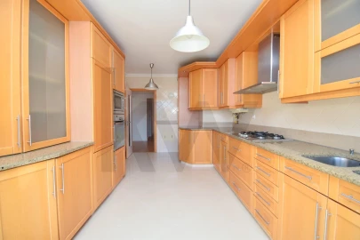 Apartamento T2 para Arrendamento em Cascais e Estoril