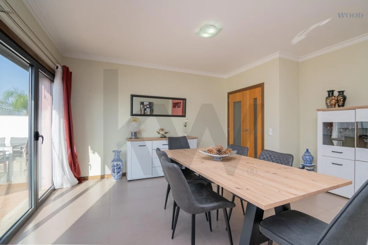 Moradia T3 para Venda em Guia Foto 12