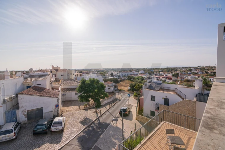 Moradia T3 para Venda em Guia Foto 57