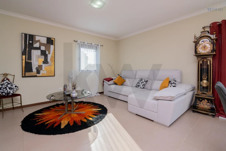 Moradia T3 para Venda em Guia Foto 16