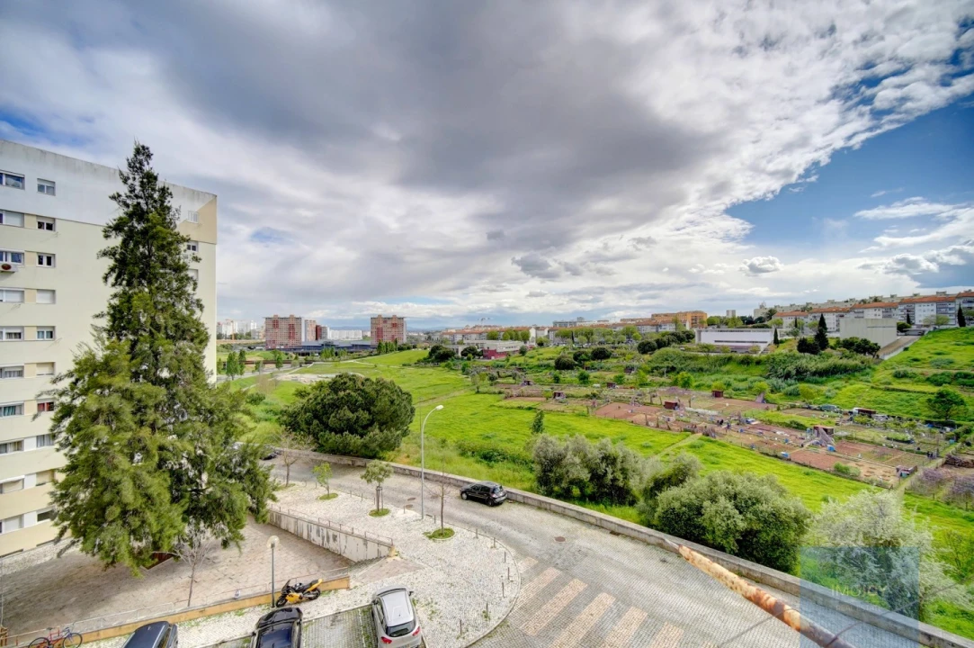 Apartamento T3 para Venda em Marvila Foto 1