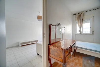 Apartamento T3 para Venda em Marvila