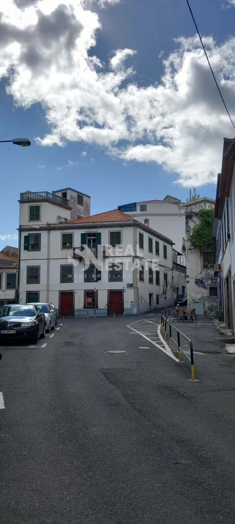 Prédio para Venda em Funchal (São Pedro)