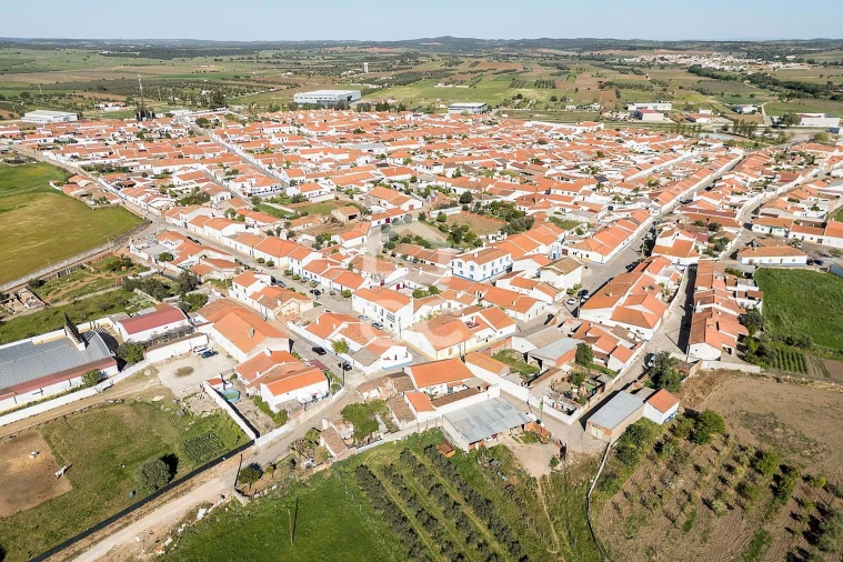 Moradia T4 para Venda em Montoito Foto 43