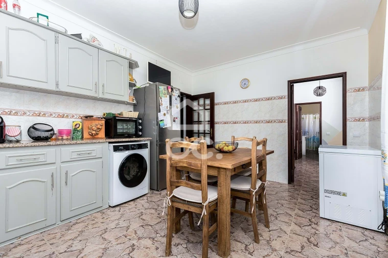 Moradia T4 para Venda em Montoito Foto 11