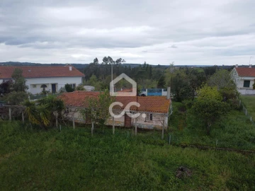 Moradia T3 para Venda em Anobra