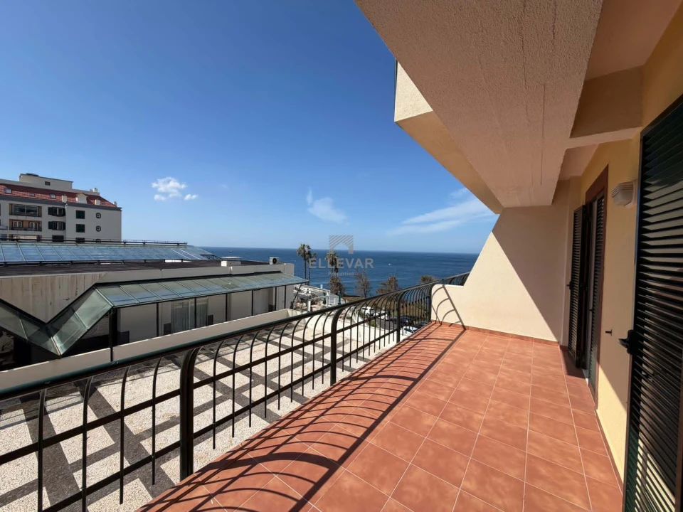 Apartamento T2 para Venda em São Martinho Foto 2
