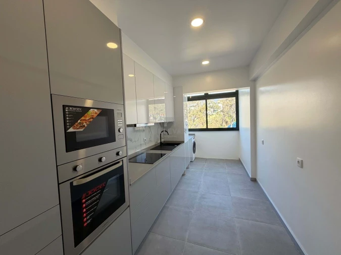 Apartamento T2 para Venda em São Martinho Foto 5