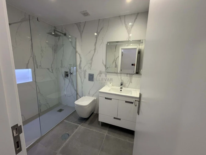 Apartamento T2 para Venda em São Martinho Foto 6