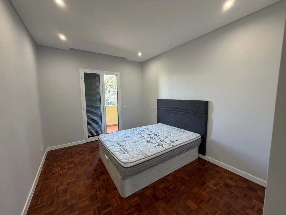 Apartamento T2 para Venda em São Martinho Foto 10
