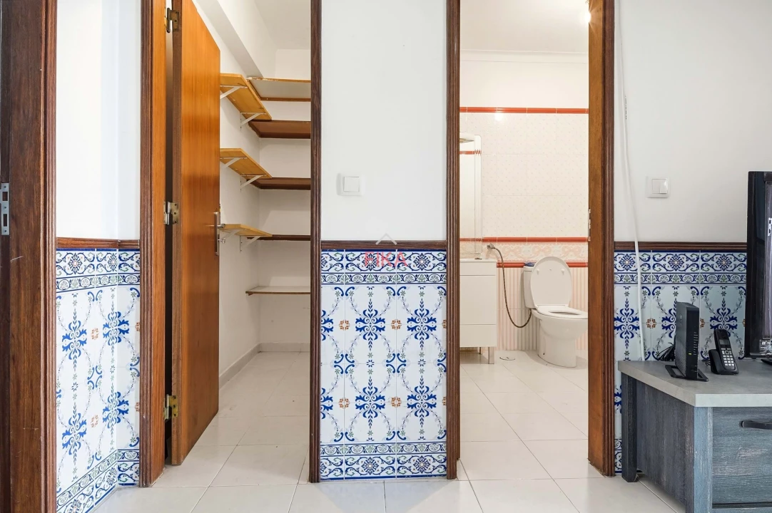 Apartamento T2 para Venda em Seixal Foto 15