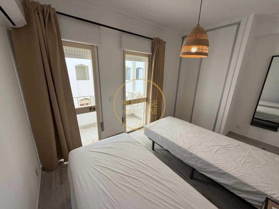 Apartamento T2 para Arrendamento em Quarteira Foto 32
