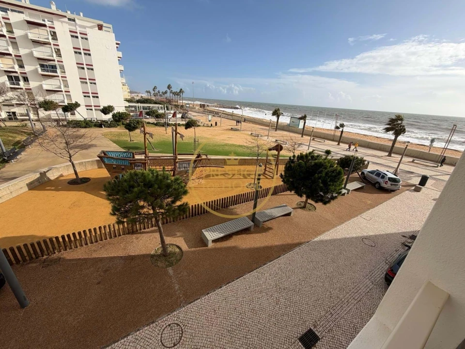 Apartamento T2 para Arrendamento em Quarteira Foto 38