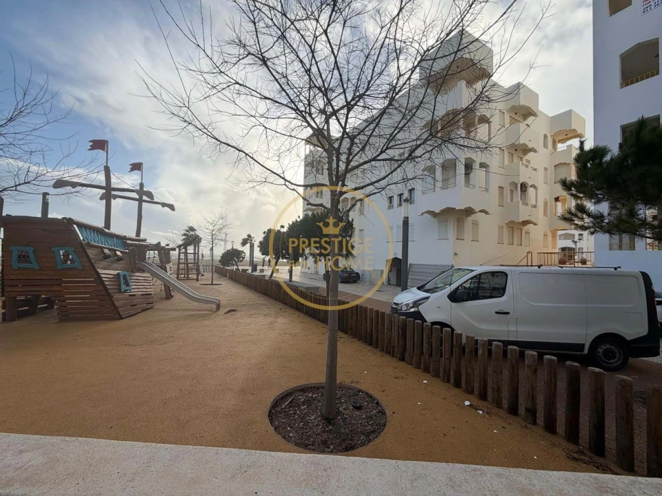 Apartamento T2 para Arrendamento em Quarteira Foto 42