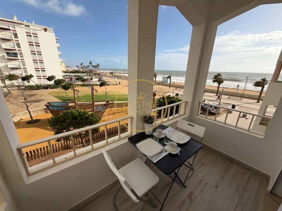 Apartamento T2 para Arrendamento em Quarteira Foto 1