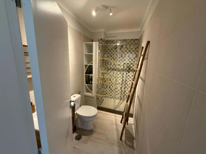 Apartamento T2 para Arrendamento em Quarteira Foto 14