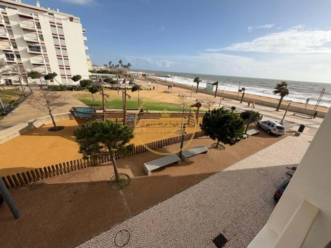 Apartamento T2 para Arrendamento em Quarteira Foto 38