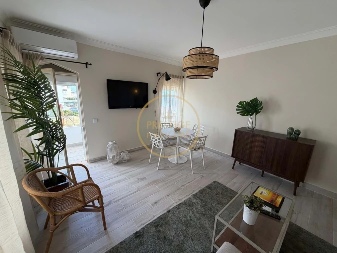 Apartamento T2 para Arrendamento em Quarteira Foto 7