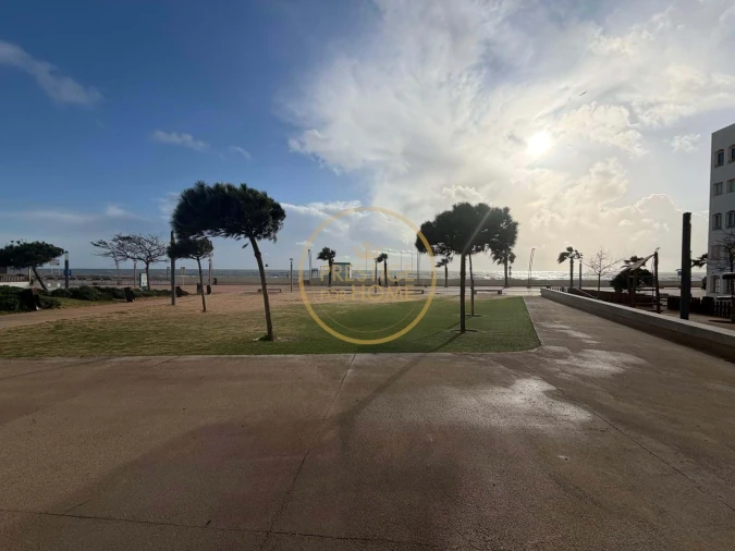 Apartamento T2 para Arrendamento em Quarteira Foto 3