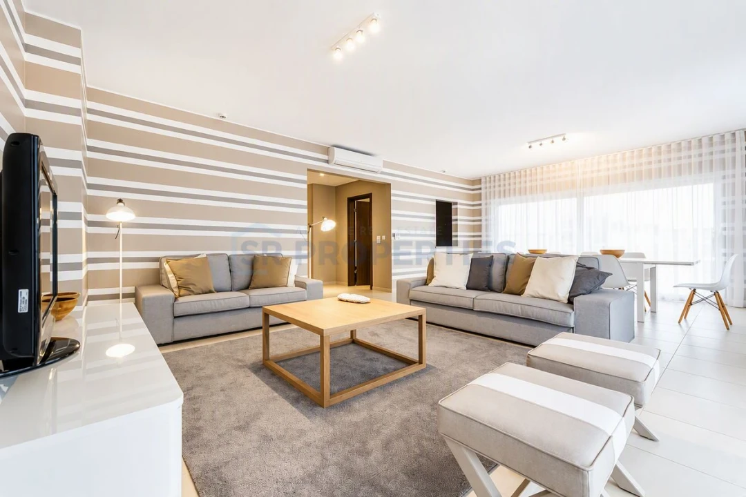 Apartamento T2 para Venda em Quarteira Foto 2