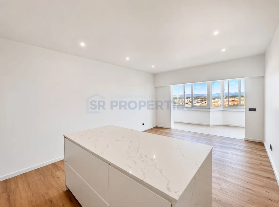 Apartamento T1 para Venda em Quarteira Foto 16