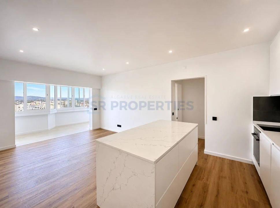 Apartamento T1 para Venda em Quarteira Foto 8