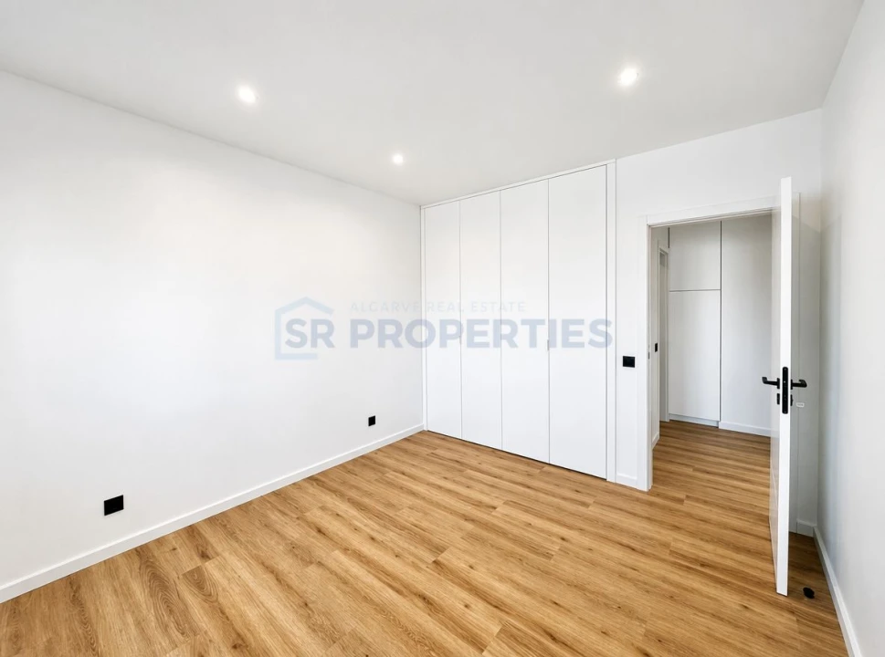 Apartamento T1 para Venda em Quarteira Foto 19