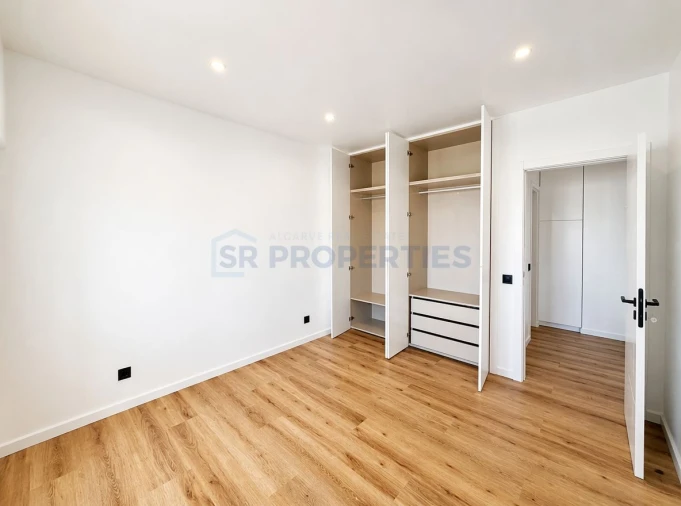 Apartamento T1 para Venda em Quarteira Foto 18