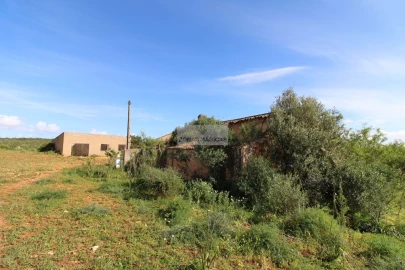 Terreno para Venda em Lagos (São Sebastião e Santa Maria)