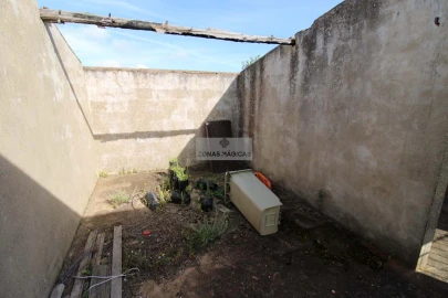 Terreno para Venda em Lagos (São Sebastião e Santa Maria)