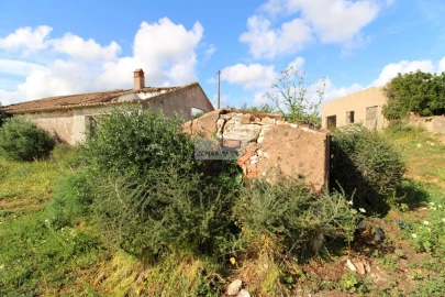 Terreno para Venda em Lagos (São Sebastião e Santa Maria)