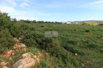 Terreno para Venda em Lagos (São Sebastião e Santa Maria)