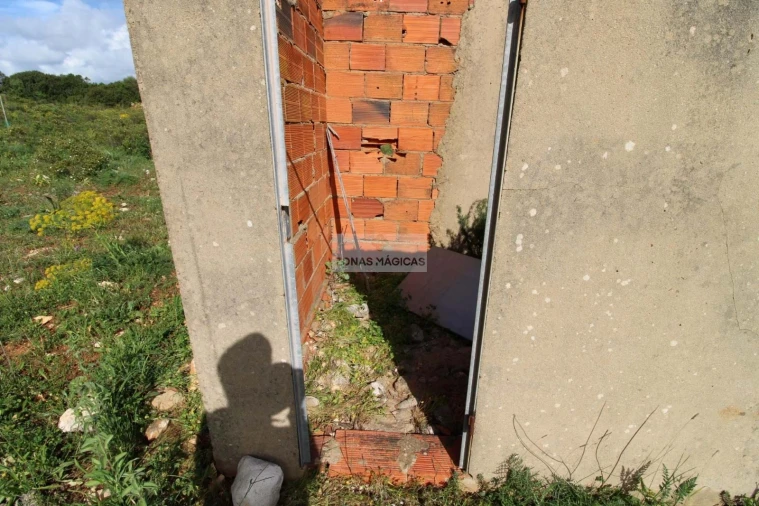 Terreno para Venda em Lagos (São Sebastião e Santa Maria) Foto 6