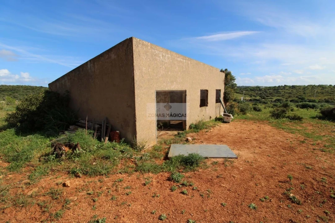 Terreno para Venda em Lagos (São Sebastião e Santa Maria) Foto 9