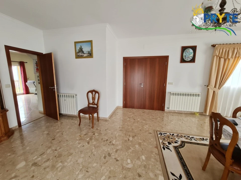 Moradia T4 para Venda em Vila Cã Foto 9