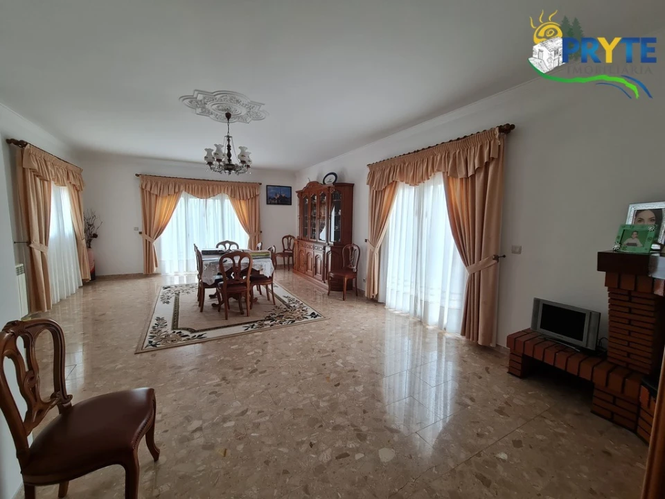 Moradia T4 para Venda em Vila Cã Foto 10