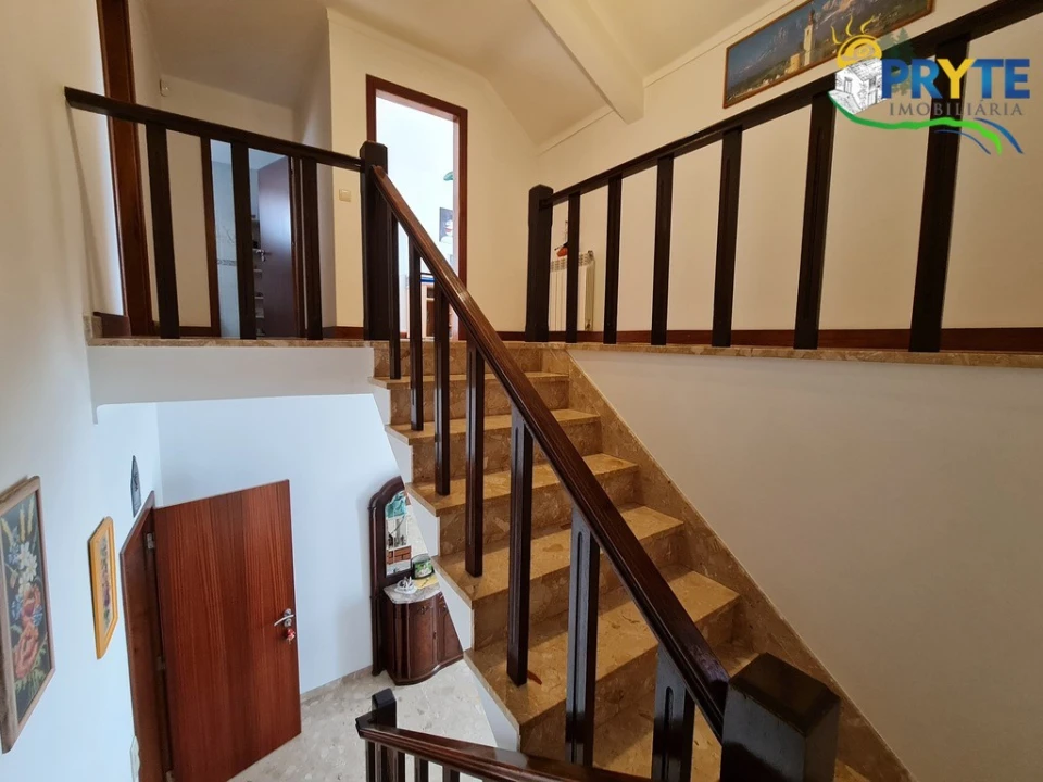 Moradia T4 para Venda em Vila Cã Foto 25