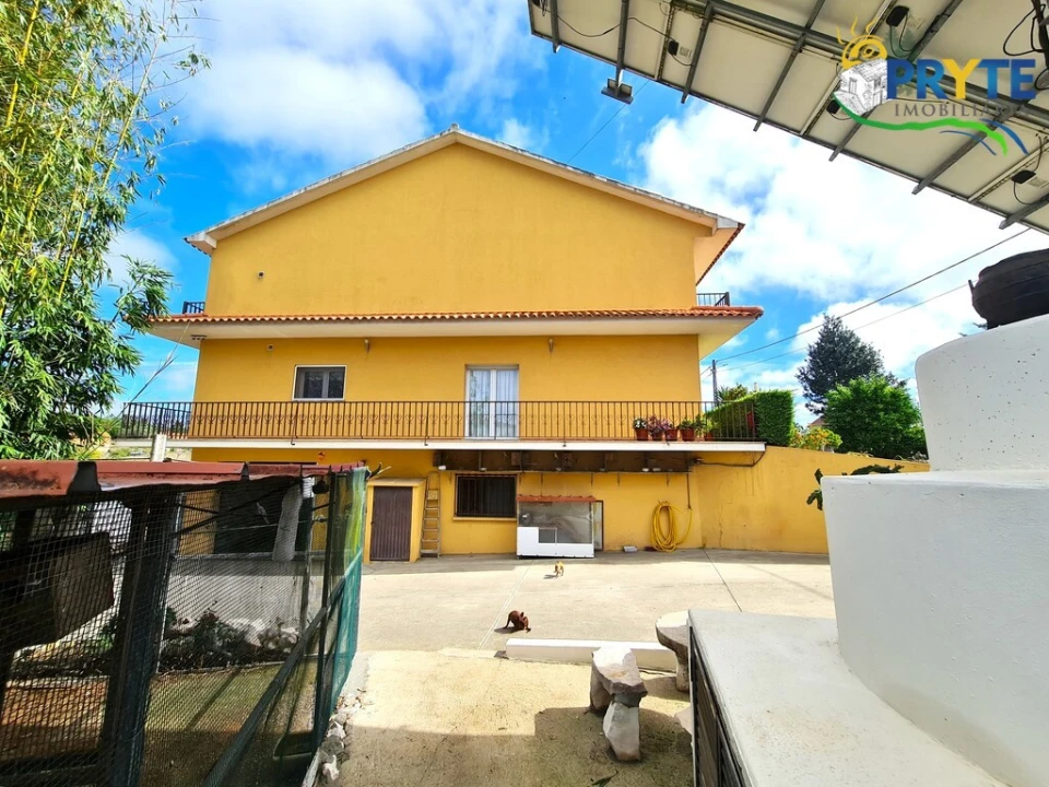 Moradia T4 para Venda em Vila Cã Foto 51