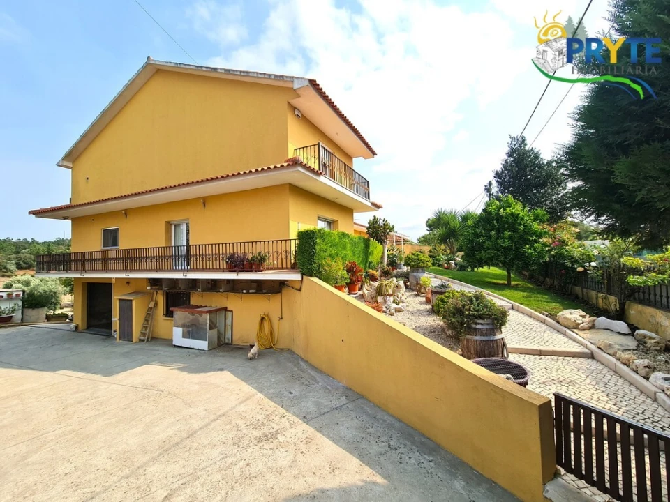 Moradia T4 para Venda em Vila Cã Foto 53