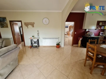 Moradia T4 para Venda em Vila Cã