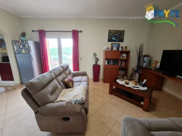 Moradia T4 para Venda em Vila Cã